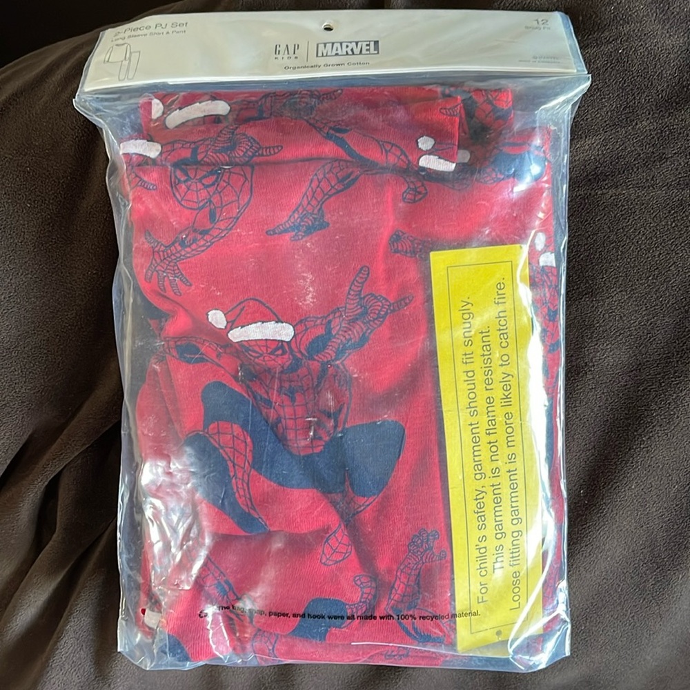 GAP Marvel Holiday Spider-Man pajamas sz 12 boy